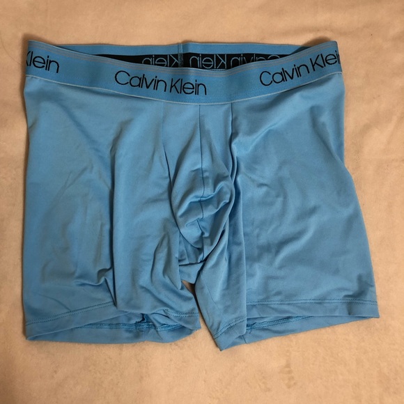 Men's Calvin Klein 3-Pack Microfiber Stretch Boxer Briefs

Size Small - Picture 3 of 5